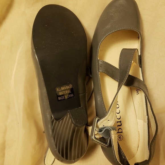 Dark Grey Bucco Round-toe Cross-Strap Heel - Picture 4 of 4